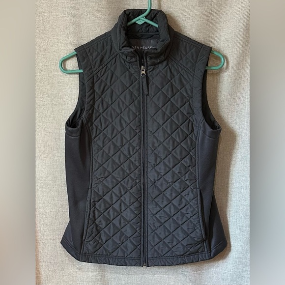 Van Heusen Jackets & Blazers - Van Heusen•insulated full-zip vest•women’s small•polyester•gray•quilted•pockets